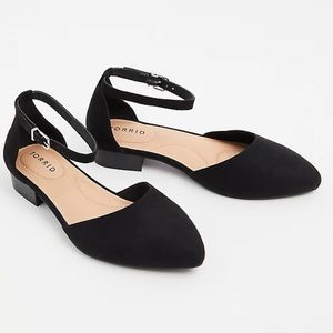 TORRID •BLACK FAUX SUEDE POINTED FLAT